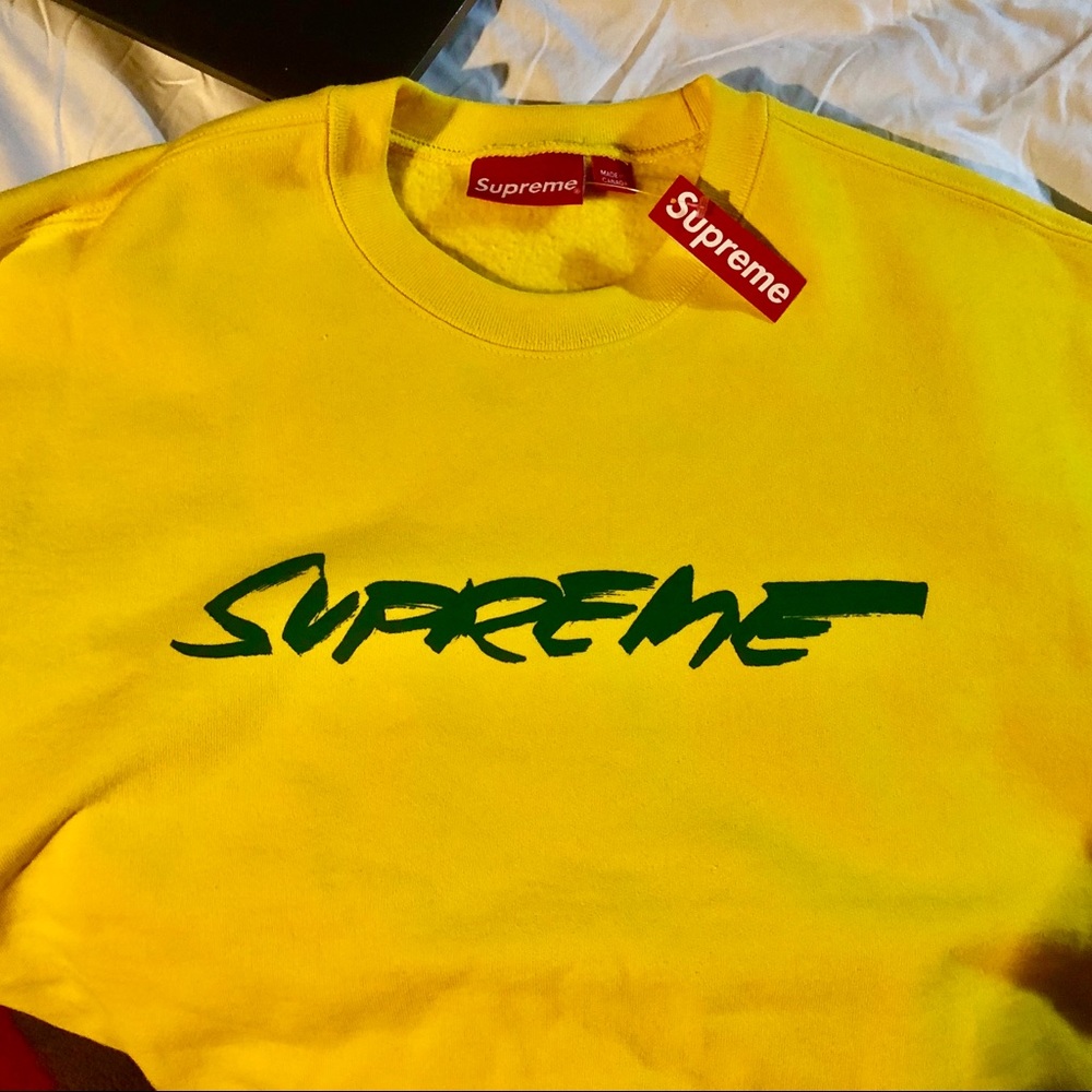 Yellow SUPREME futura logo crewneck (FW 20)